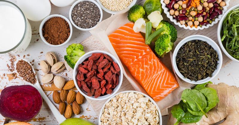 Troppi dolci, sale e bollicine? La dieta di gennaio per stare meglio